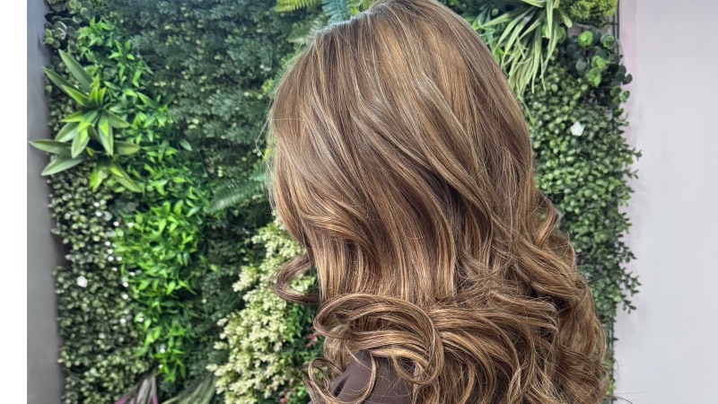 Image of Colour change and Hair Extensions video